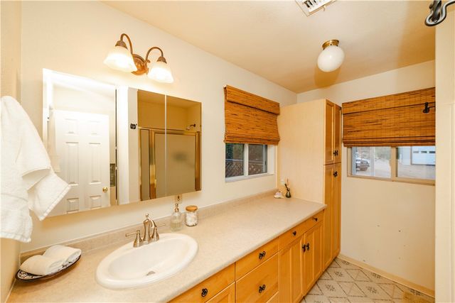 7270 N Pine Valley Drive, Hackberry, AZ 86411