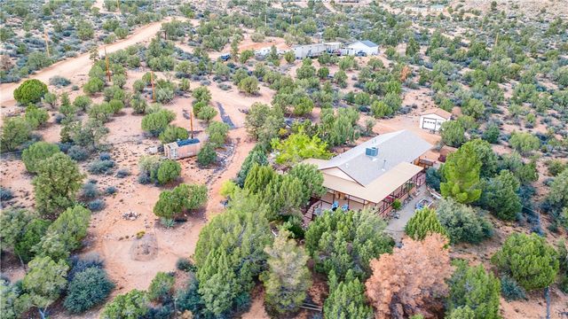 7270 N Pine Valley Drive, Hackberry, AZ 86411