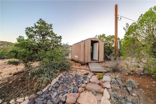 7270 N Pine Valley Drive, Hackberry, AZ 86411