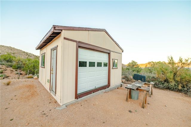 7270 N Pine Valley Drive, Hackberry, AZ 86411