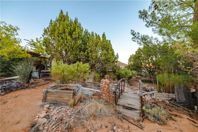 7270 N Pine Valley Drive, Hackberry, AZ 86411