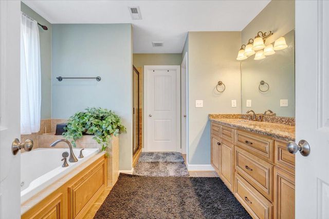 31 Fairway CT, Daleville, VA 24083