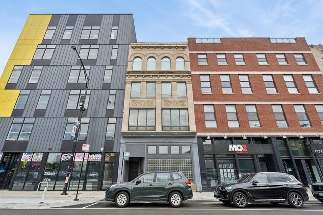 711 N MILWAUKEE Avenue 2, Chicago, IL 60642