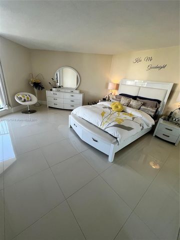 300 Three Islands Blvd 414, Hallandale Beach, FL 33009