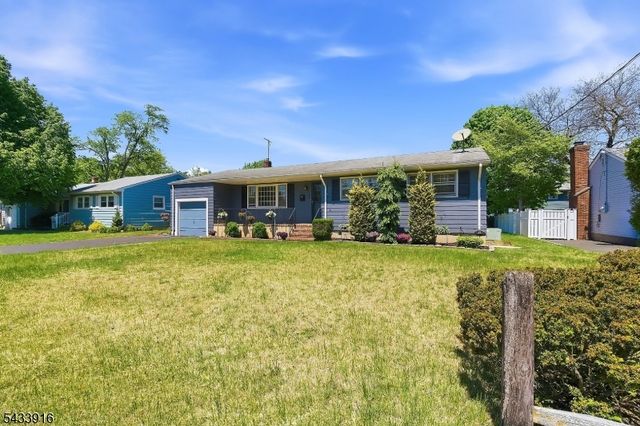 154 Mulberry Ln, Middlesex Boro, NJ 08846