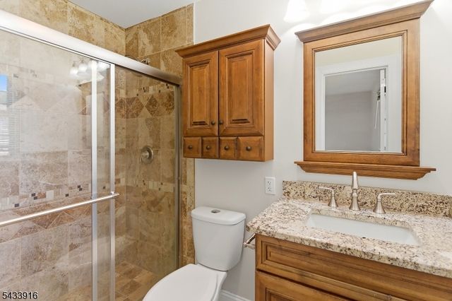 154 Mulberry Ln, Middlesex Boro, NJ 08846