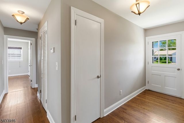 154 Mulberry Ln, Middlesex Boro, NJ 08846