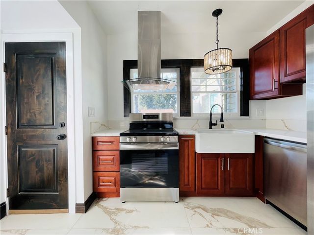 3225 Locust, Riverside, CA 92501