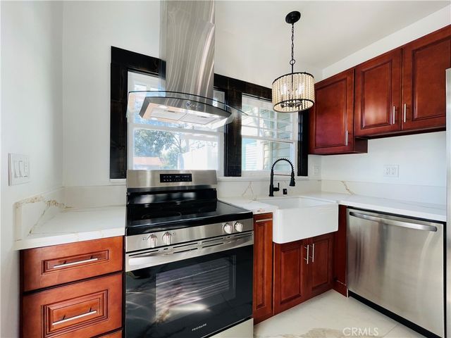 3225 Locust, Riverside, CA 92501