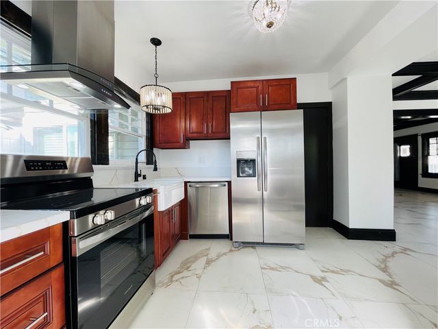 3225 Locust, Riverside, CA 92501