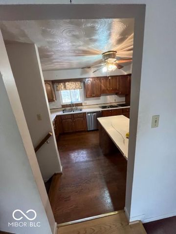 6270 S 800 E, Zionsville, IN 46077