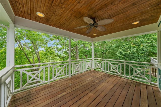 615 Seaton Dr, Smithville, TN 37166
