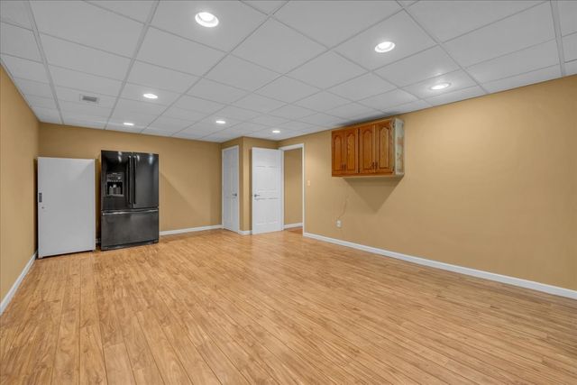 615 Seaton Dr, Smithville, TN 37166