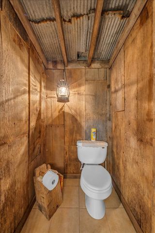 615 Seaton Dr, Smithville, TN 37166