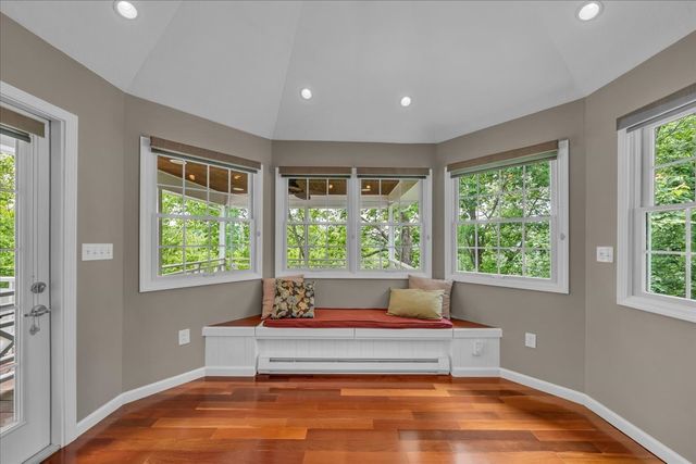 615 Seaton Dr, Smithville, TN 37166