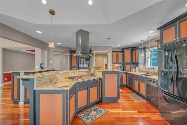 615 Seaton Dr, Smithville, TN 37166