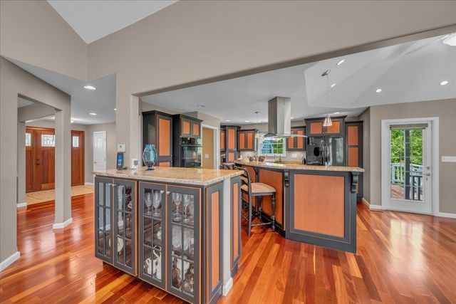 615 Seaton Dr, Smithville, TN 37166