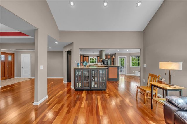 615 Seaton Dr, Smithville, TN 37166