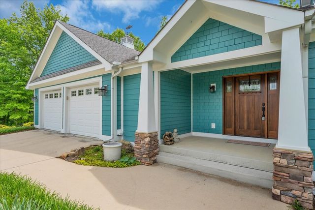 615 Seaton Dr, Smithville, TN 37166