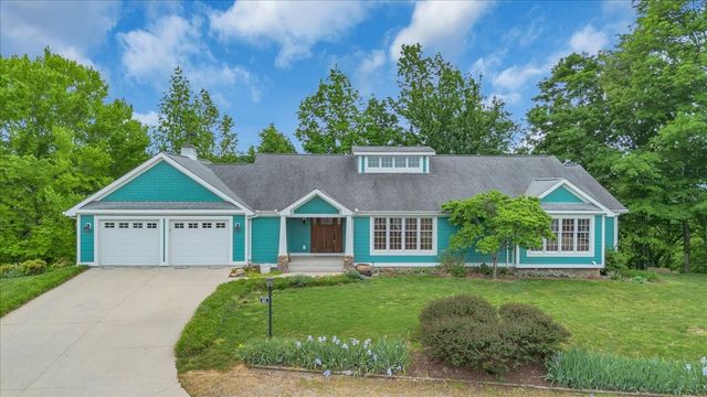 615 Seaton Dr, Smithville, TN 37166