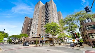 6301 N Sheridan Road 14L, Chicago, IL 60660