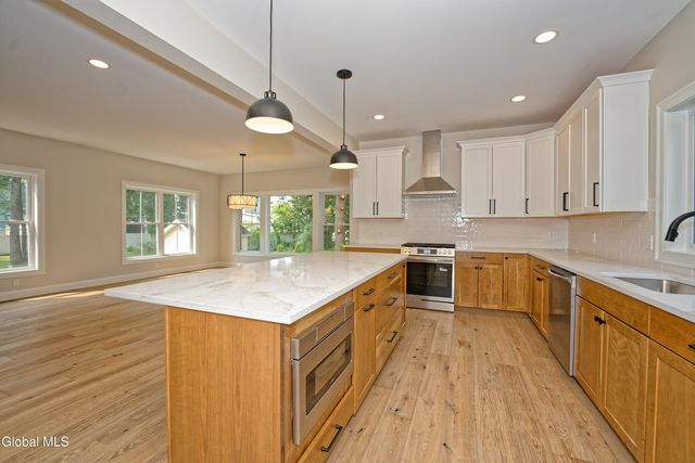 295 Jefferson Street, Saratoga Springs, Inside, NY 12866