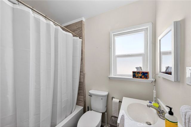 511 W Manchester, Inglewood, CA 90301