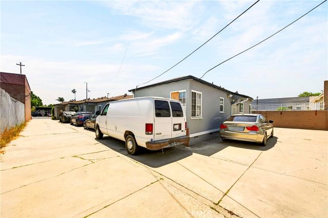 511 W Manchester, Inglewood, CA 90301