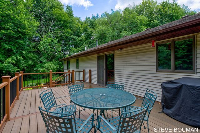 5915 141st Avenue, Fillmore Twp, MI 49423