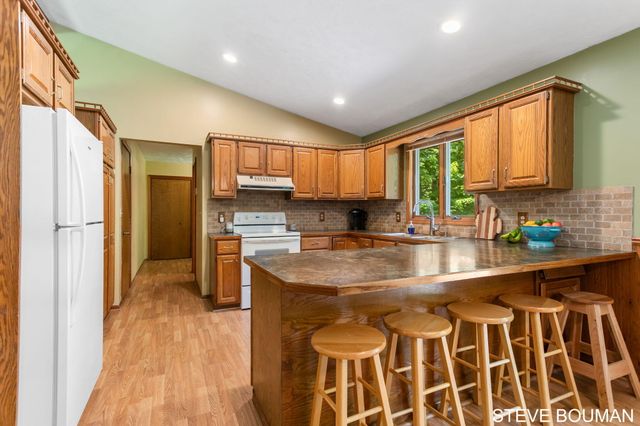 5915 141st Avenue, Fillmore Twp, MI 49423