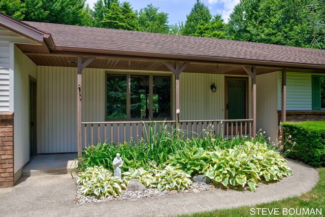 5915 141st Avenue, Fillmore Twp, MI 49423