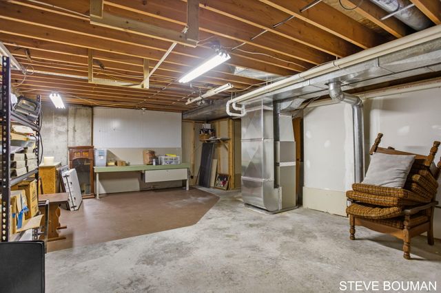 5915 141st Avenue, Fillmore Twp, MI 49423