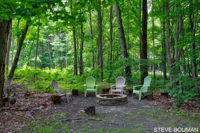 5915 141st Avenue, Fillmore Twp, MI 49423