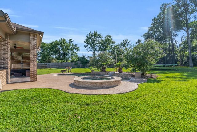 14607 Sterling Court, Willis, TX 77378