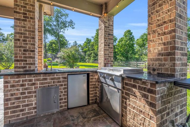 14607 Sterling Court, Willis, TX 77378