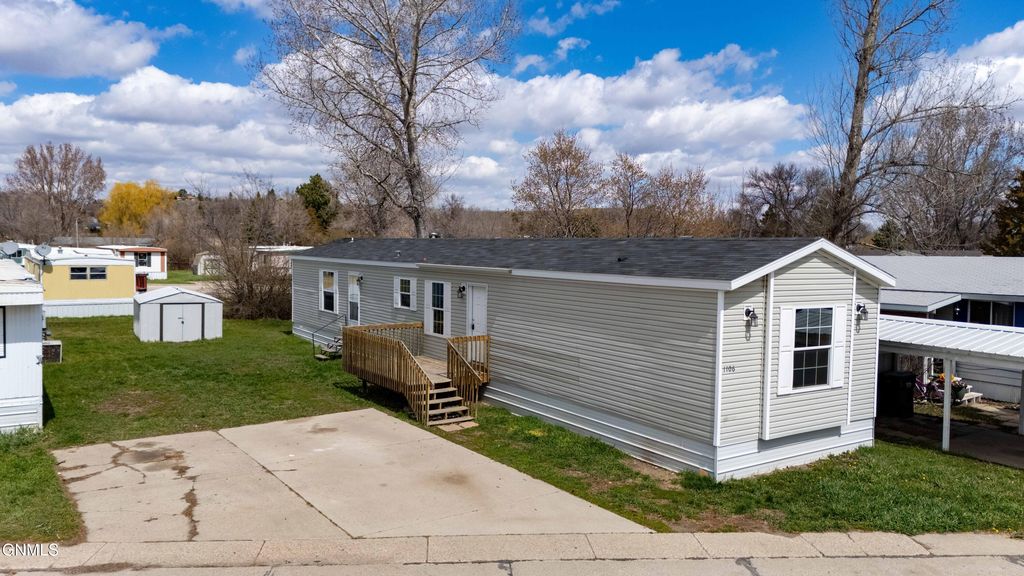 1106 Frontier Trail, Mandan, ND 58554 photo 11