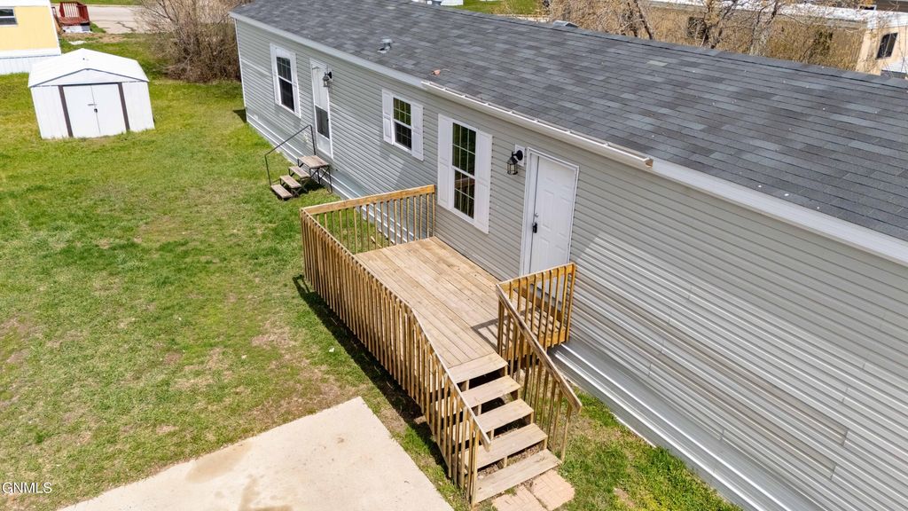 1106 Frontier Trail, Mandan, ND 58554 photo 12
