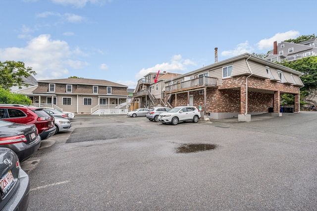 499 Humphrey St 3, Swampscott, MA 01907