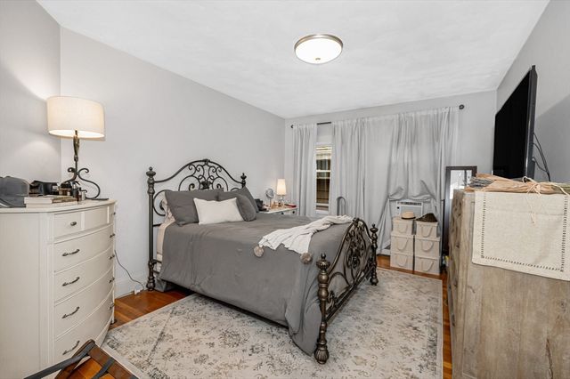 499 Humphrey St 3, Swampscott, MA 01907