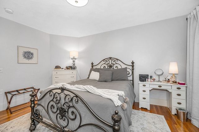 499 Humphrey St 3, Swampscott, MA 01907