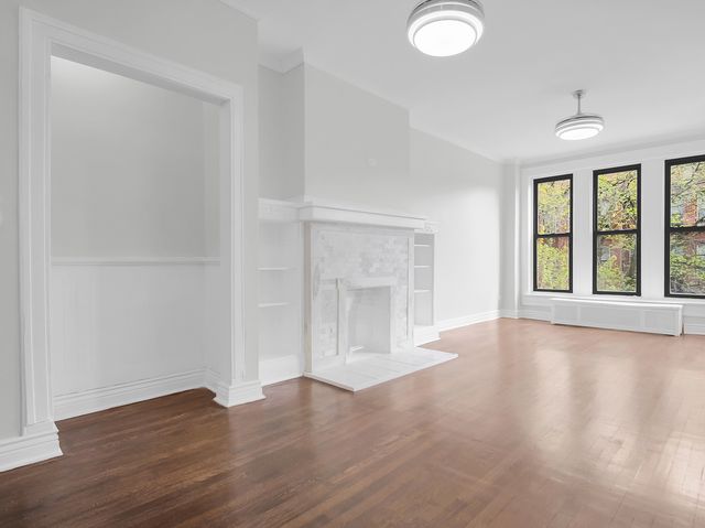 5132 S DREXEL Avenue 2D, Chicago, IL 60615