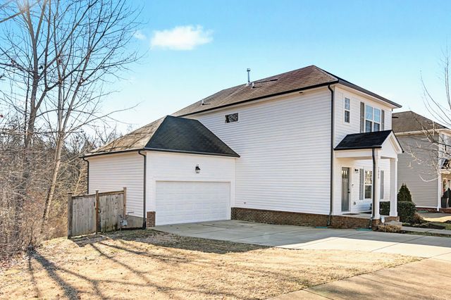 2000 Wild Oaks Ct, Antioch, TN 37013