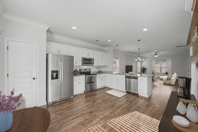 2000 Wild Oaks Ct, Antioch, TN 37013