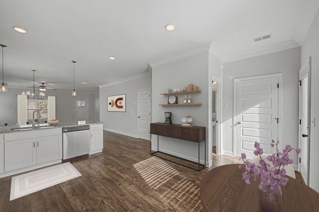 2000 Wild Oaks Ct, Antioch, TN 37013