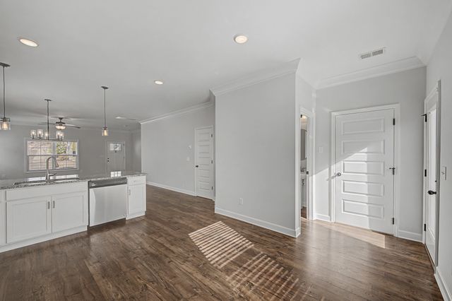 2000 Wild Oaks Ct, Antioch, TN 37013