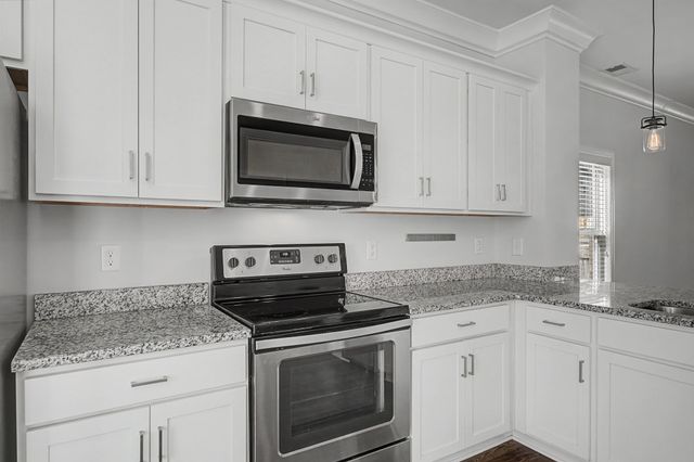 2000 Wild Oaks Ct, Antioch, TN 37013