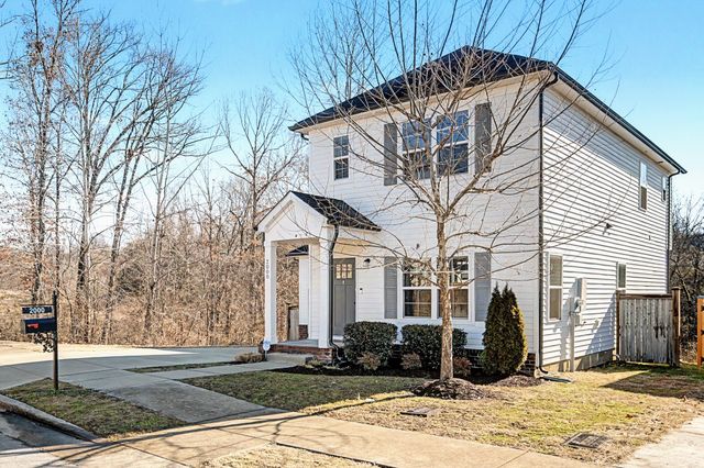 2000 Wild Oaks Ct, Antioch, TN 37013