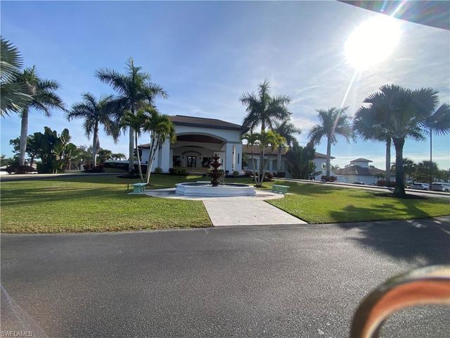 9181 Las Maderas DR, Bonita Springs, FL 34135