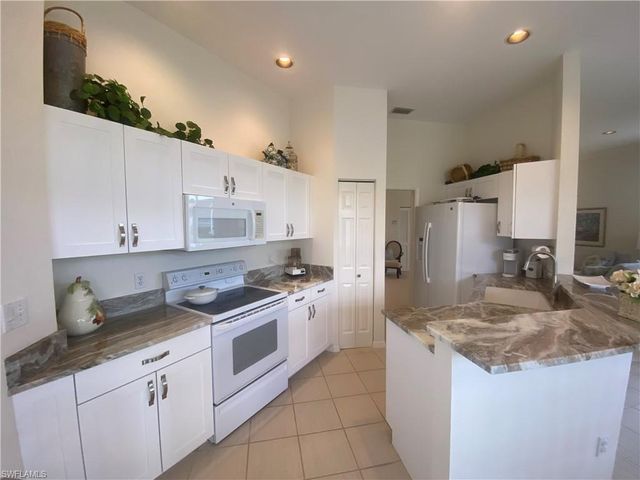 9181 Las Maderas DR, Bonita Springs, FL 34135