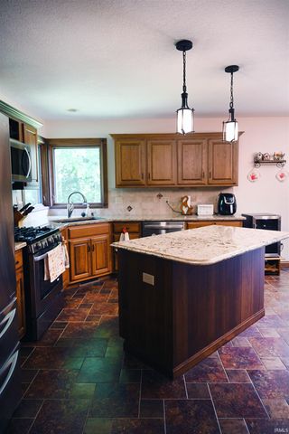 12405 Doty Road, New Haven, IN 46774